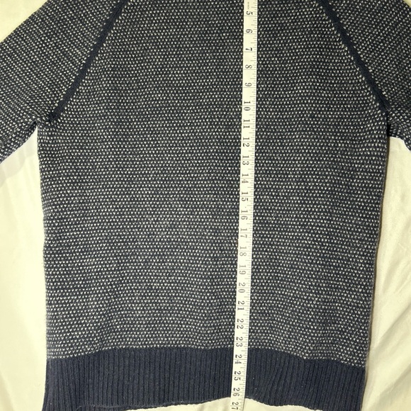 J. Cree Men's Navy Sweater - Picture 11 of 12